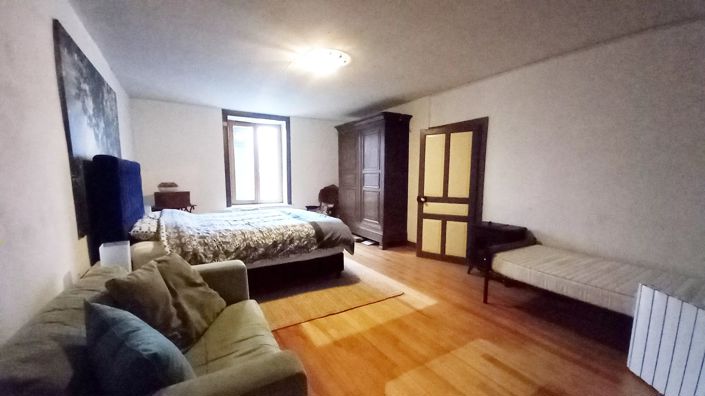 Image No.12-3 Bed House for sale