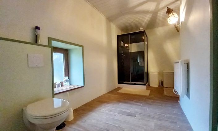 Image No.19-3 Bed House for sale