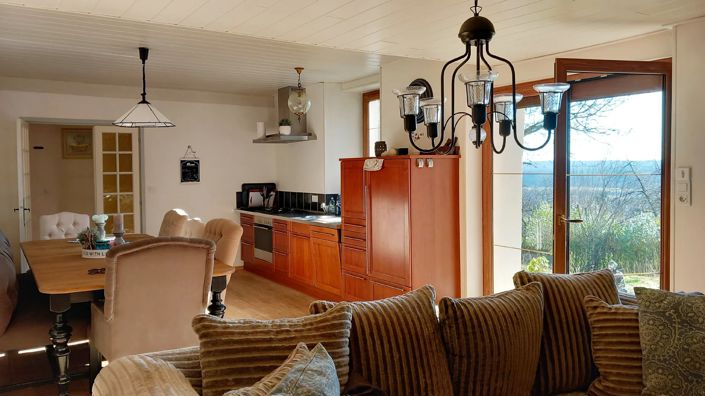 Image No.6-3 Bed House for sale