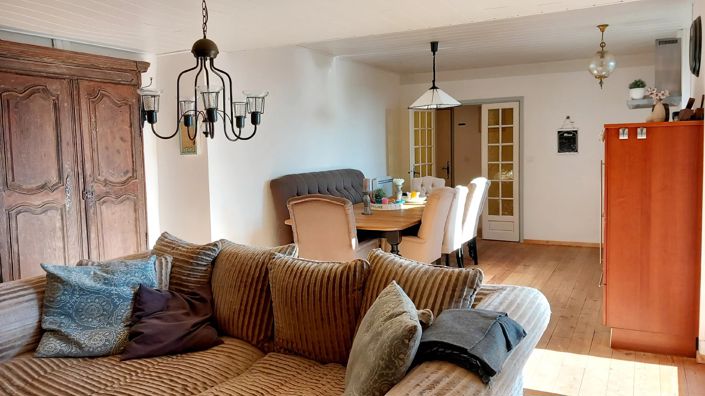 Image No.8-3 Bed House for sale