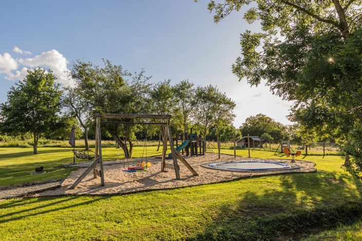 Image No.18-8 Bed House for sale