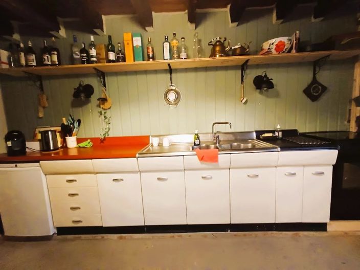 Image No.10-3 Bed House for sale