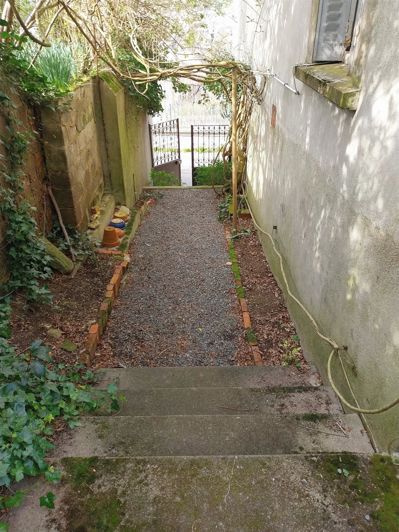 Image No.21-3 Bed House for sale