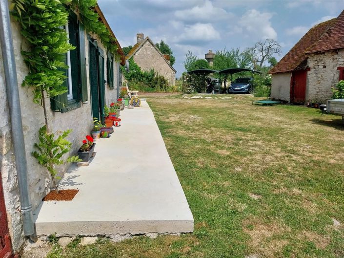 Image No.3-3 Bed House for sale