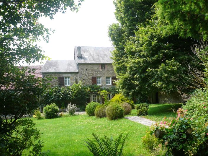 Image No.1-4 Bed House for sale