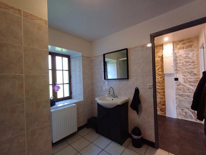 Image No.11-3 Bed House for sale