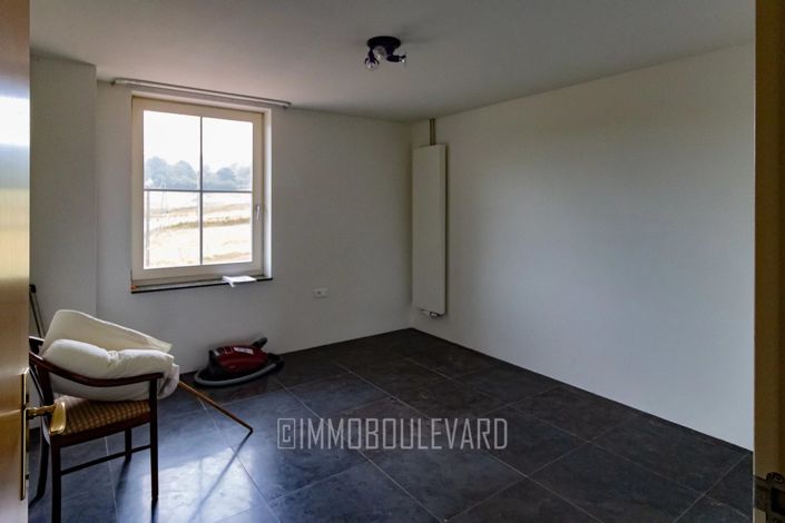 Image No.15-3 Bed House for sale