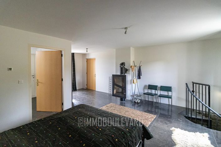 Image No.17-3 Bed House for sale