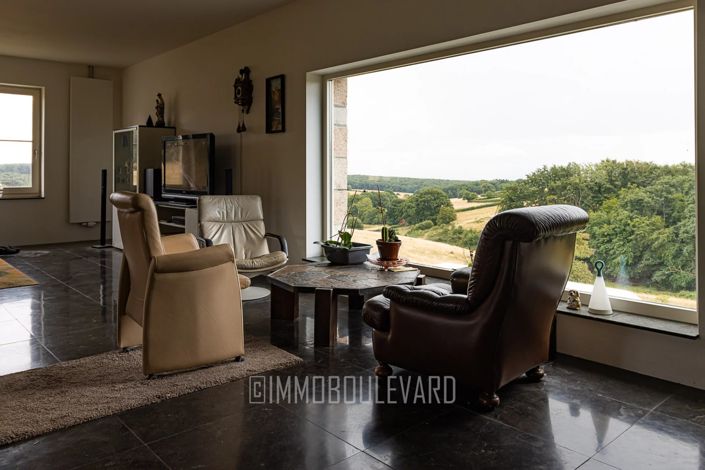 Image No.10-3 Bed House for sale