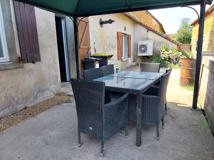 Image No.10-2 Bed House for sale