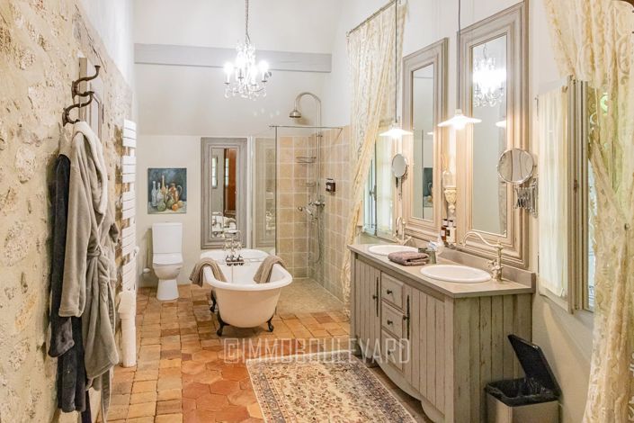 Image No.18-4 Bed House for sale