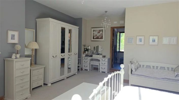 Image No.15-5 Bed Villa for sale