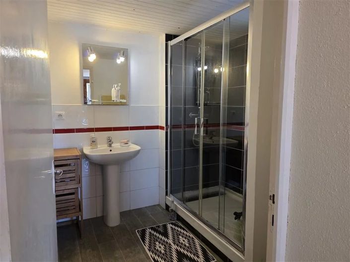 Image No.6-2 Bed House for sale