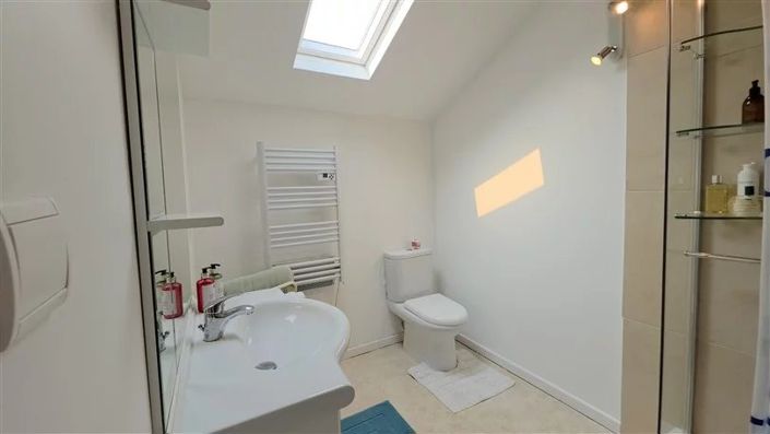 Image No.10-Propriété de 11 chambres à vendre à Dompierre-les-Églises