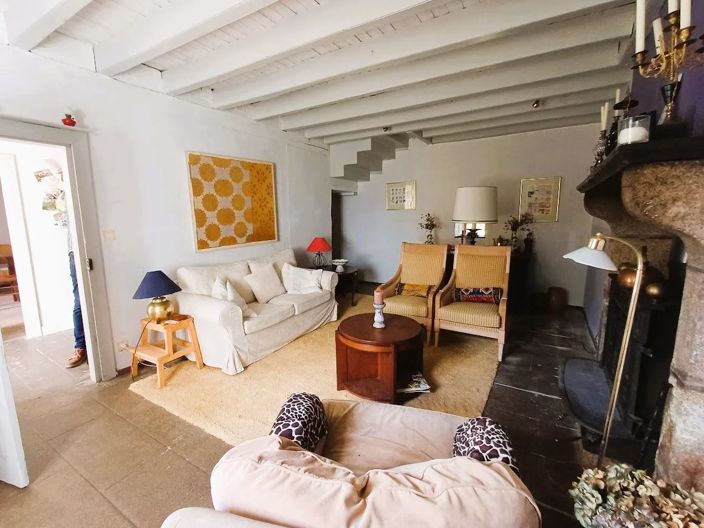 Image No.10-3 Bed House for sale