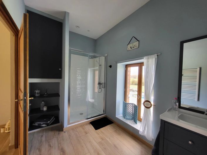 Image No.15-3 Bed House for sale