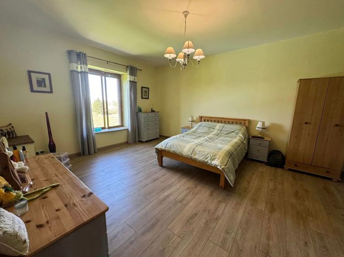 Image No.16-3 Bed House for sale