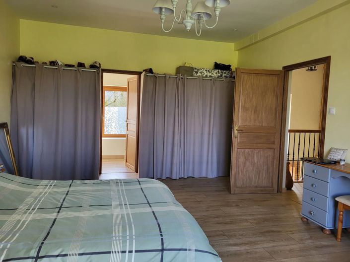 Image No.19-3 Bed House for sale