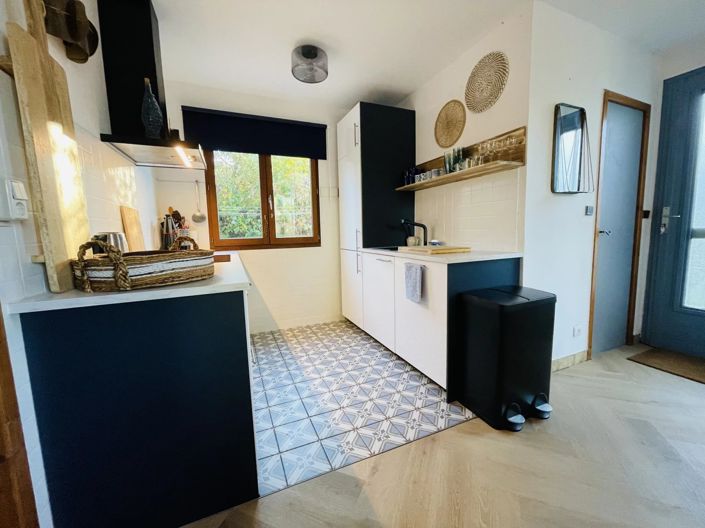 Image No.6-2 Bed House for sale