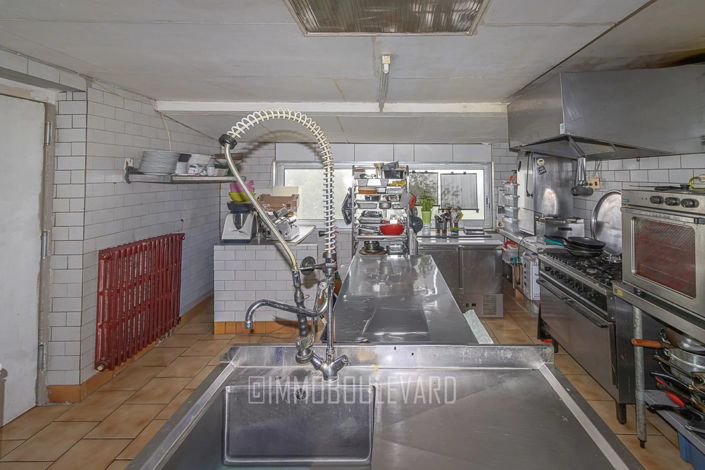 Image No.11-8 Bed House for sale