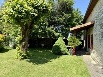 d9275eb1925f1ca641e0d0f51bbfaf679987622e5e192