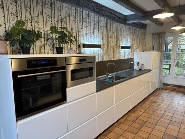 Image No.17-4 Bed House for sale