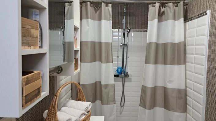 Image No.27-4 Bed House for sale