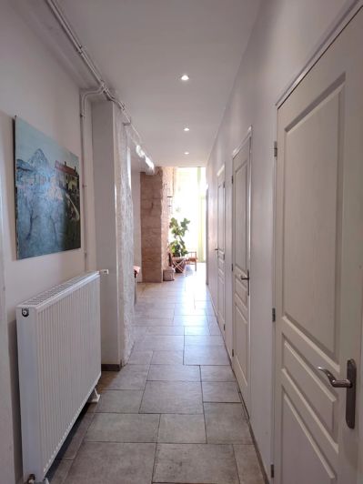 Image No.18-7 Bed House for sale