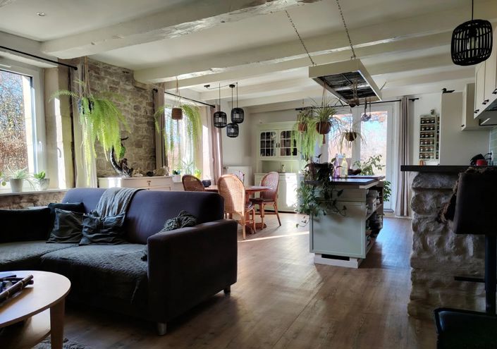 Image No.19-7 Bed House for sale