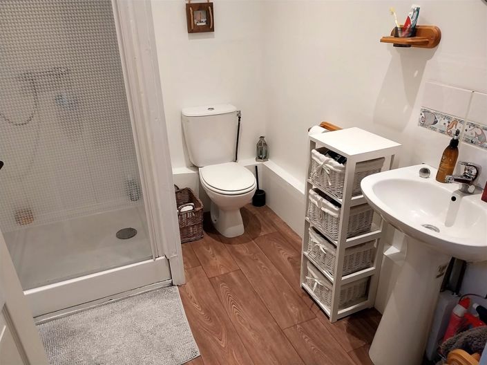 Image No.13-4 Bed House for sale