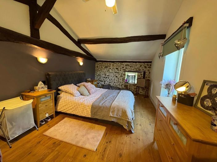 Image No.12-4 Bed House for sale