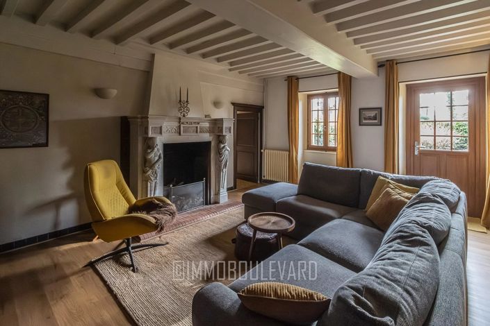 Image No.14-6 Bed House for sale