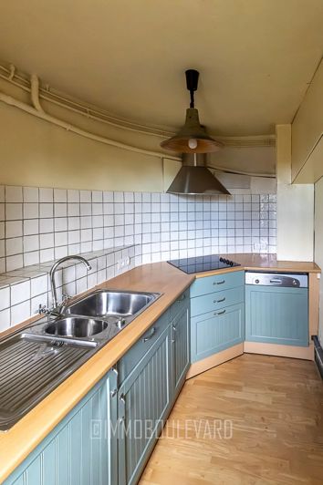 Image No.16-6 Bed House for sale