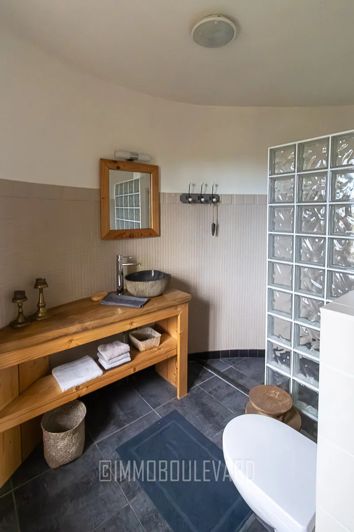 Image No.22-6 Bed House for sale