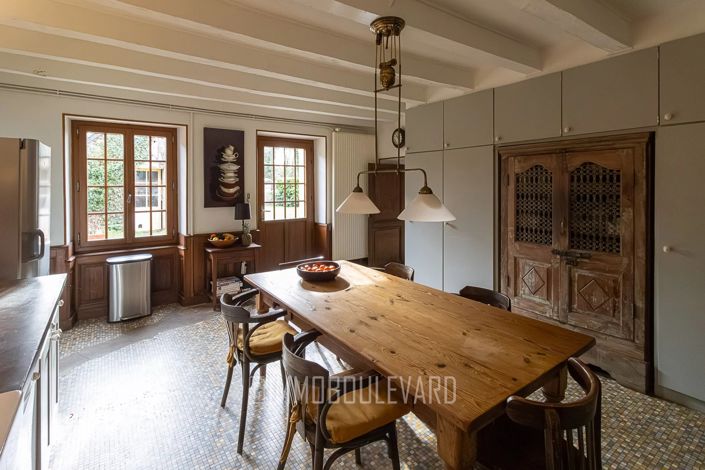 Image No.8-6 Bed House for sale