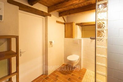 a6a15ef2590d31dc8934678dd5e49de9d39578a96d180