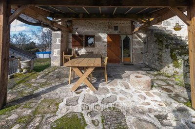 ce01041154cc92be072bfa28bf70e033800720d06f180