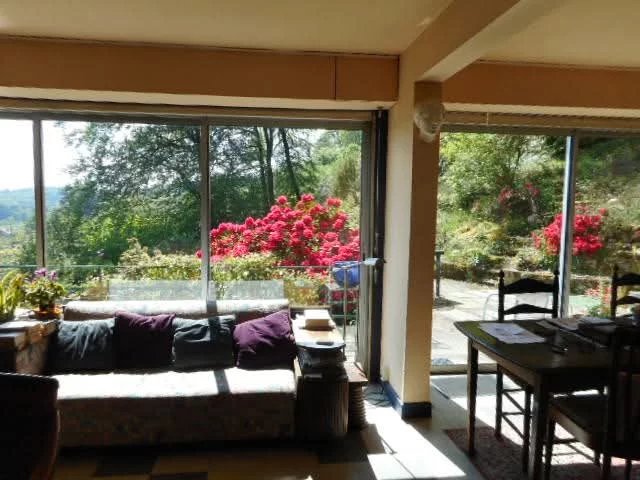 Image No.2-Maison de 5 chambres à vendre à Saint-Yrieix-les-Bois