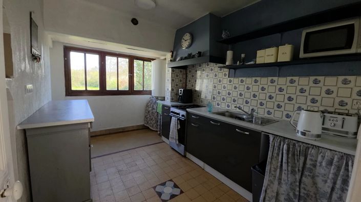 Image No.12-2 Bed House for sale