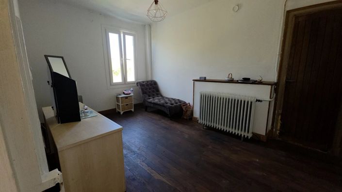 Image No.17-2 Bed House for sale