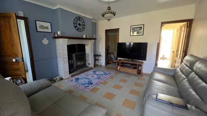 Image No.8-2 Bed House for sale