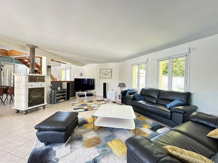 Image No.10-5 Bed Villa for sale