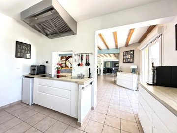 ee0272f0c52ccbf243792a126f57b10b6443f05217192