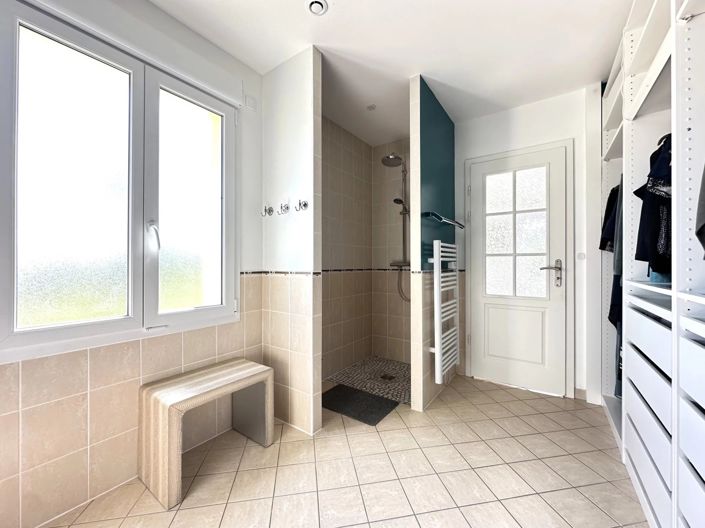 Image No.20-5 Bed Villa for sale