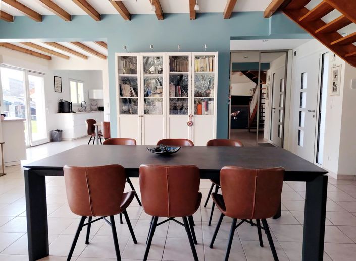 Image No.6-5 Bed Villa for sale