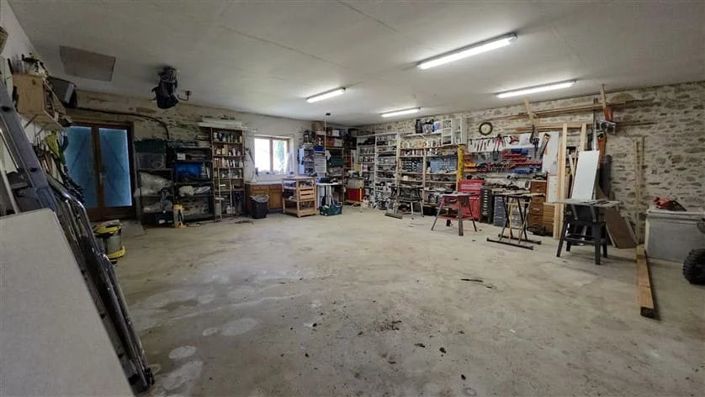 Image No.30-5 Bed House for sale