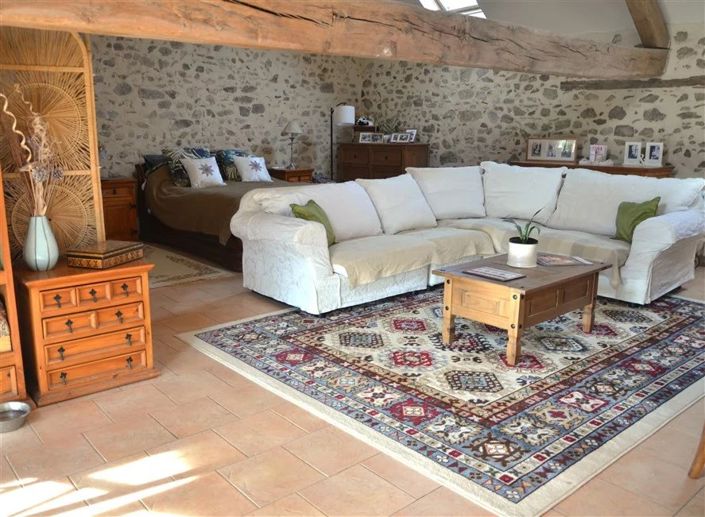 Image No.10-5 Bed House for sale