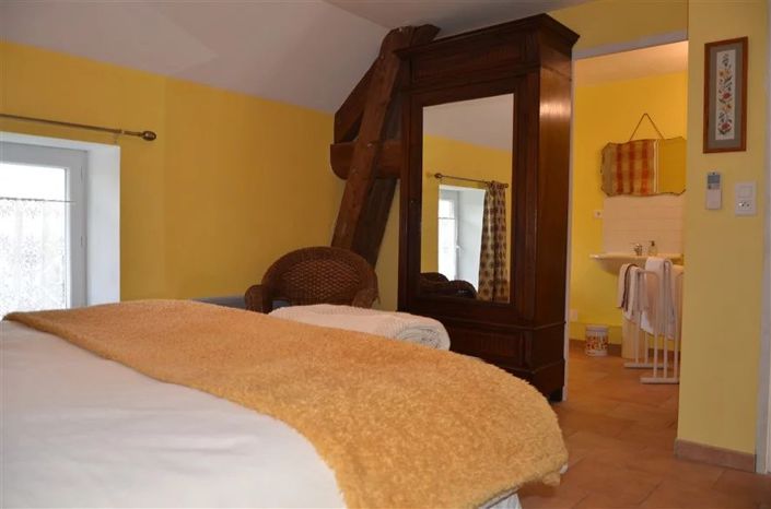 Image No.17-5 Bed House for sale