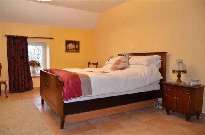 Image No.19-5 Bed House for sale