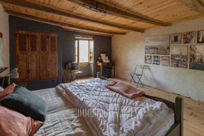 033f28a4c8dfb12c30e6e5838771ee15501770dd6d180